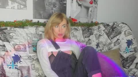 Nancy online show from 12-23-24, 07:38