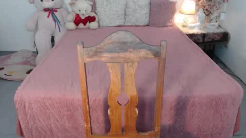 Layla online show from 01-15-26, 10:02