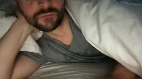 Snapshot of fantacyland chatting on 12-17-24, 08:45 Alex online show from 12-17-24, 08:45