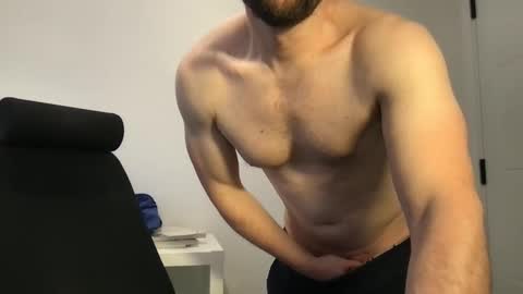 Snapshot of fantacyland chatting on 12-19-24, 01:51 Alex online show from 12-19-24, 01:51