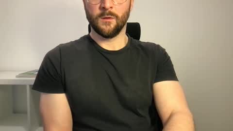 Snapshot of fantacyland chatting on 02-20-25, 01:40 Alex online show from 02-20-25, 01:40