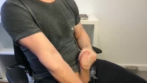 Snapshot of fantacyland chatting on 02-26-25, 01:08 Alex online show from 02-26-25, 01:08