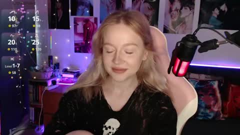 Snapshot of fantasy_lisa chatting on 07-12-26, 02:57 Lisa online show from 07-12-26, 02:57
