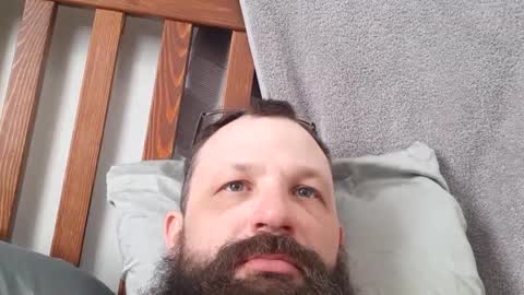 Snapshot of farm2boy chatting on 02-21-25, 06:15 Farm2boy online show from 02-21-25, 06:15