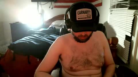 Snapshot of farmboy2398 chatting on 05-10-26, 03:01 farmboy2398 online show from 05-10-26, 03:01