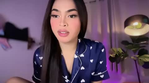 farrahmoanx online show from 07-07-26, 12:09