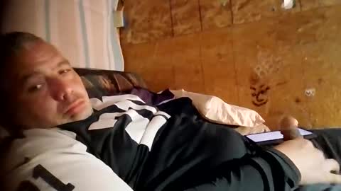 Snapshot of farrisshane1985 chatting on 02-16-26, 03:35 farrisshane1985 online show from 02-16-26, 03:35