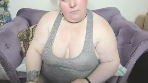 fashiona online show from 12-15-25, 09:52