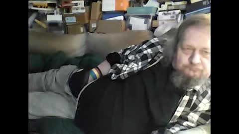 Snapshot of fasteddysex chatting on 12-12-24, 12:38 HoneyCumJuice4U online show from 12-12-24, 12:38
