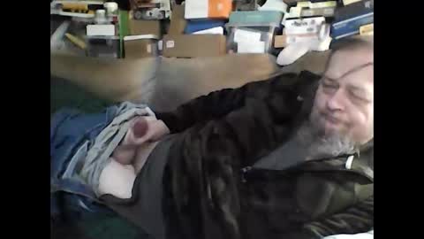 Snapshot of fasteddysex chatting on 12-18-24, 08:25 HoneyCumJuice4U online show from 12-18-24, 08:25