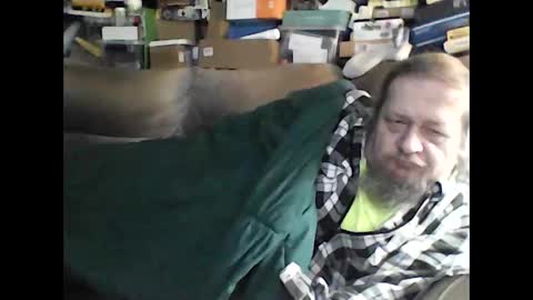 Snapshot of fasteddysex chatting on 12-27-24, 01:43 HoneyCumJuice4U online show from 12-27-24, 01:43