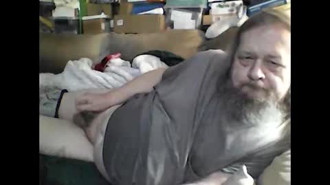 Snapshot of fasteddysex chatting on 02-13-25, 01:19 HoneyCumJuice4U online show from 02-13-25, 01:19