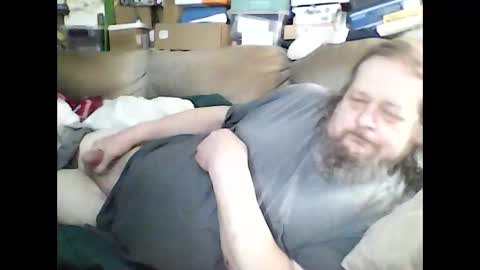 Snapshot of fasteddysex chatting on 02-17-25, 01:32 HoneyCumJuice4U online show from 02-17-25, 01:32