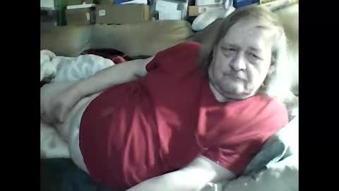 Snapshot of fasteddysex chatting on 03-02-25, 12:31 HoneyCumJuice4U online show from 03-02-25, 12:31