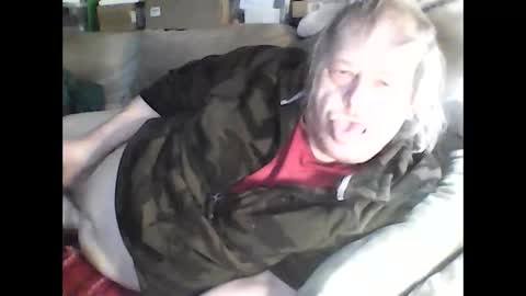 Snapshot of fasteddysex chatting on 03-10-25, 09:32 HoneyCumJuice4U online show from 03-10-25, 09:32
