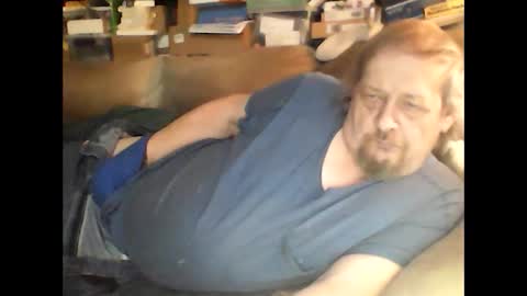 Snapshot of fasteddysex chatting on 09-23-25, 06:22 HoneyCumJuice4U online show from 09-23-25, 06:22