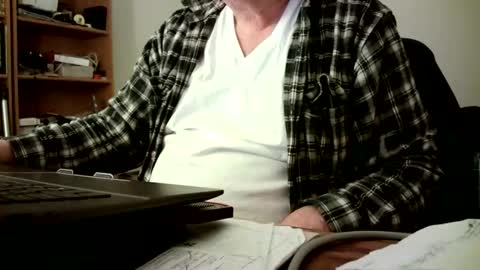 fatbellyitalian3 online show from 12-17-25, 12:22