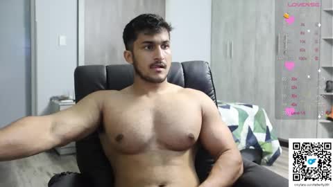 Snapshot of fatherfly001 chatting on 10-07-25, 10:51 fatherfly001 online show from 10-07-25, 10:51
