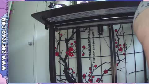 Snapshot of fatrisk chatting on 09-22-25, 01:24 Zoey online show from 09-22-25, 01:24