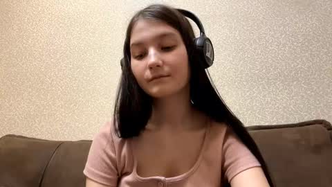 Aurora 18yo online show from 11-10-25, 08:24