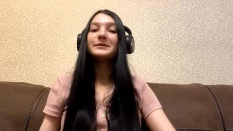 Aurora 18yo online show from 01-13-26, 09:25