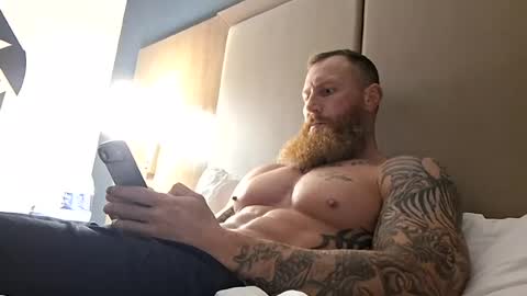 Snapshot of fav_whiteboy chatting on 08-10-26, 06:28 fav_whiteboy online show from 08-10-26, 06:28