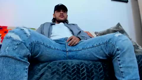 Snapshot of favid95 chatting on 07-12-26, 04:14 favid95 online show from 07-12-26, 04:14