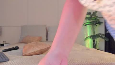 welcome to my world  online show from 09-25-25, 01:09