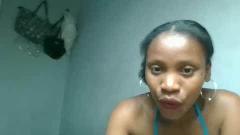 Snapshot of fayence09 chatting on 09-24-25, 05:44 fayence09 online show from 09-24-25, 05:44