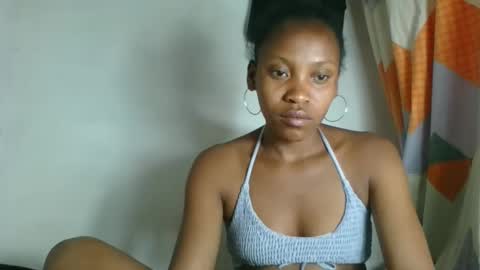 Snapshot of fayence09 chatting on 10-14-25, 12:06 fayence09 online show from 10-14-25, 12:06