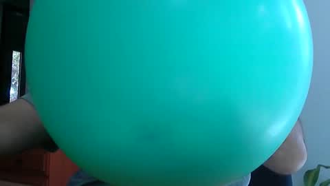 Snapshot of fedeglobos chatting on 10-18-25, 05:25 fedeGLOBOS online show from 10-18-25, 05:25