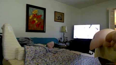 Fee Free To Smile online show from 04-06-26, 01:56