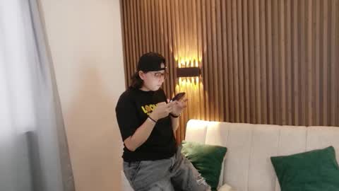 Feelena online show from 02-04-26, 06:03