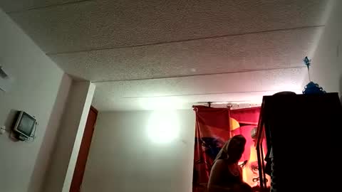 Snapshot of feelina_firesoul chatting on 05-15-26, 01:18 Feelena online show from 05-15-26, 01:18