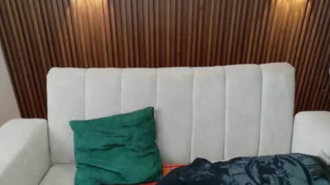 Snapshot of feelina_firesoul chatting on 08-04-26, 02:30 Feelena online show from 08-04-26, 02:30