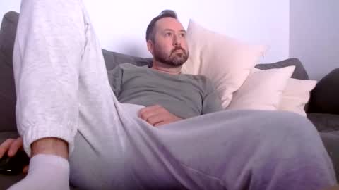 feetnc0ck69 online show from 05-28-26, 03:04