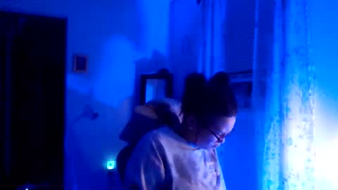 Snapshot of feetnymph chatting on 12-17-25, 12:16 Soley online show from 12-17-25, 12:16