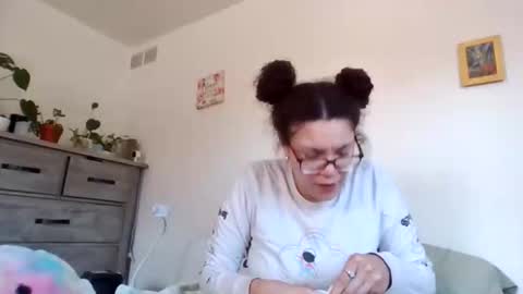 Snapshot of feetnymph chatting on 03-01-26, 05:59 Soley online show from 03-01-26, 05:59