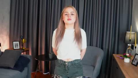 Snapshot of felicitasvanruler chatting on 06-07-26, 02:37 Rede online show from 06-07-26, 02:37