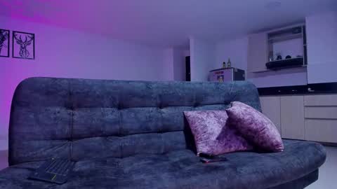 felicity_rendon01 online show from 01-22-25, 11:43