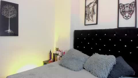 Snapshot of felinagrrr chatting on 06-29-26, 05:46 felina online show from 06-29-26, 05:46