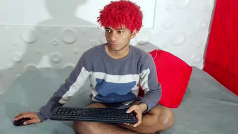 Snapshot of felipecams chatting on 11-23-25, 03:39 andres felipe benitez online show from 11-23-25, 03:39