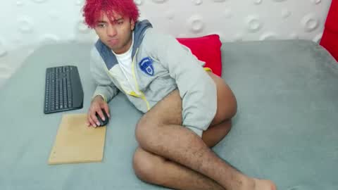 Snapshot of felipecams chatting on 11-30-25, 02:37 andres felipe benitez online show from 11-30-25, 02:37