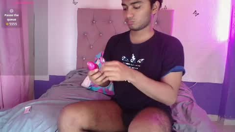 Snapshot of felipecams chatting on 04-27-26, 03:37 andres felipe benitez online show from 04-27-26, 03:37