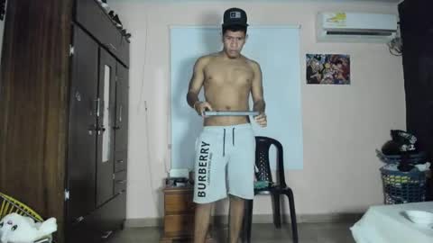  Felipe  online show from 11-27-25, 05:42