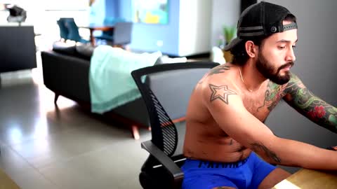 Felix Candela  online show from 01-16-25, 05:01