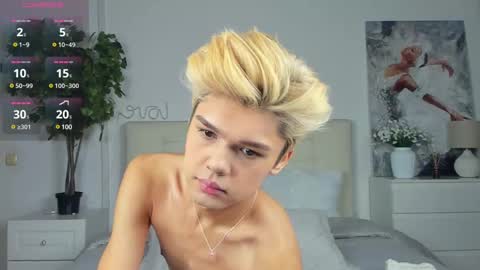 Felix online show from 03-11-25, 01:34