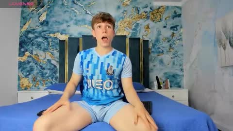 Femboy Max online show from 12-01-25, 12:21