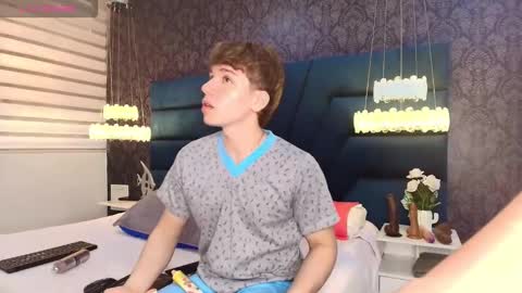 Femboy Max online show from 01-18-26, 12:31