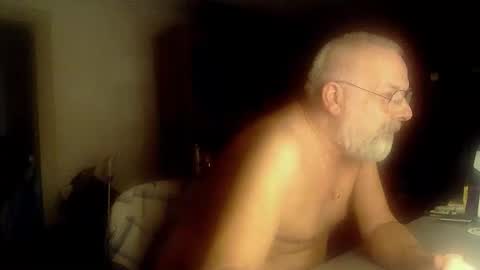 Snapshot of femdom_sub chatting on 10-24-25, 01:03 femdom_sub online show from 10-24-25, 01:03